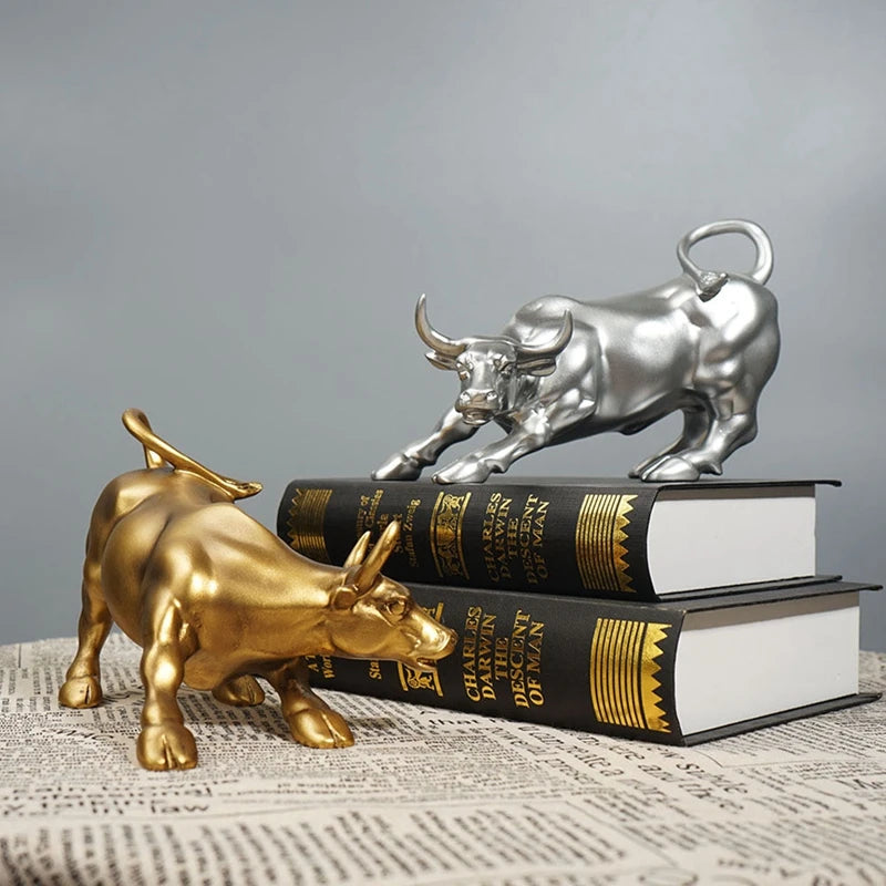 Wall Street Bull Statue – Golden Stock Market Ox Sculpture Resin Figurine for Office & Home Décor