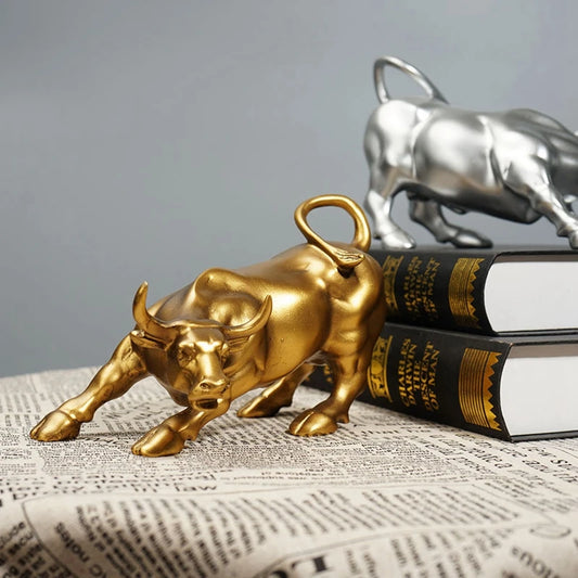 Wall Street Bull Statue – Golden Stock Market Ox Sculpture Resin Figurine for Office & Home Décor